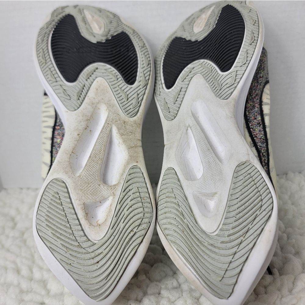 Nike Zoom Gravity Running Shoes White Multi Color US 10.5 EU 44.5 BQ3202-101. - Picture 9 of 10